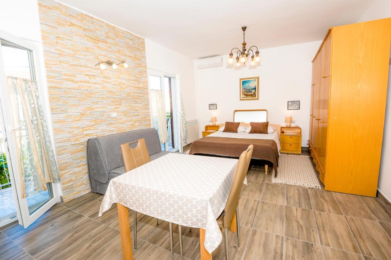 Guest House Ab Adria Home Rovinj Exterior photo
